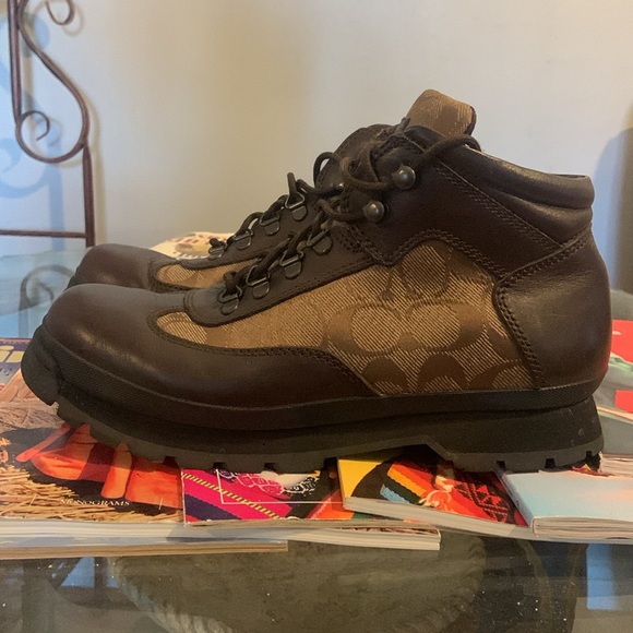 Coach Boot - Hannah L Logo Size 10 - Picture 5 of 5